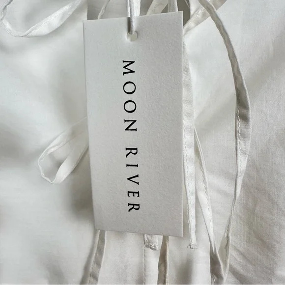 Tuckernuck Moon River Exclusive White Eyelet Ruffle Top Various - Picture 8 of 13